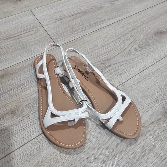 Wells Sandals for women Size 7 Color Brown with white straps - Picture 4 of 4